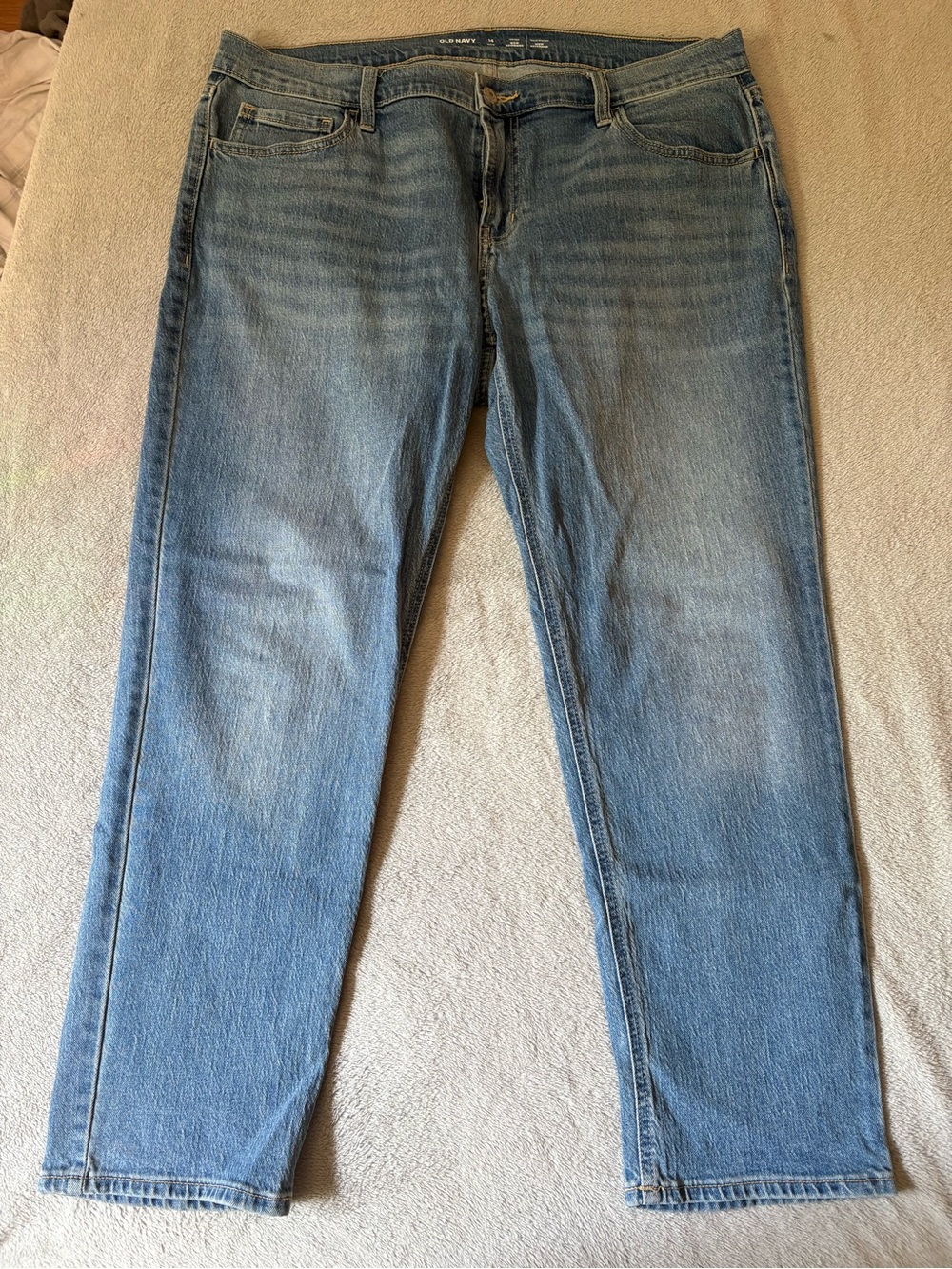EUC Old Navy Women’s WOW BOYFRIEND Mid-Rise Jeans Size 14 Petite